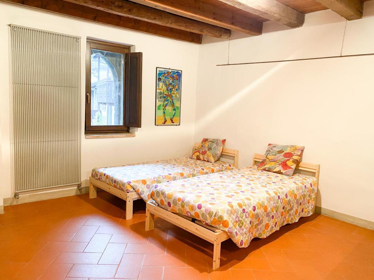 Casa Vacanze Di Arlecchino San Giovanni Bianco Eksteriør billede