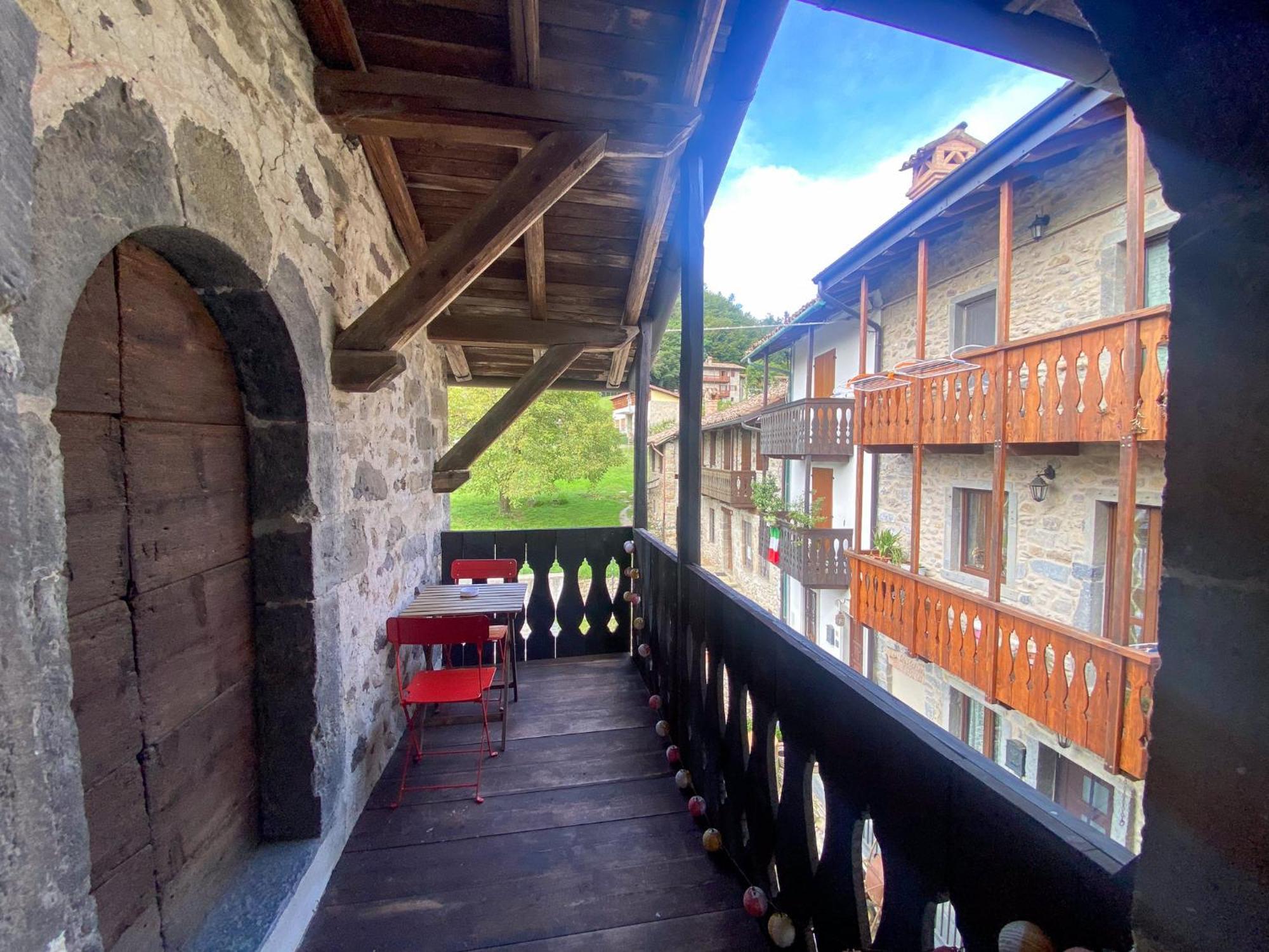 Casa Vacanze Di Arlecchino San Giovanni Bianco Eksteriør billede